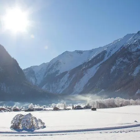 Erwin & Eleonore Huettl - 1 דירה